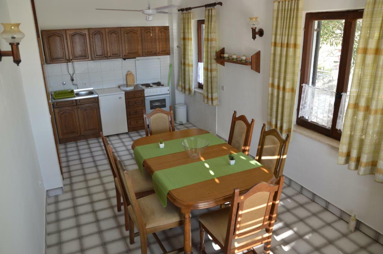נייביצה Apartments Martina מראה חיצוני תמונה