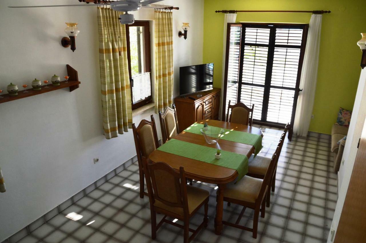 נייביצה Apartments Martina מראה חיצוני תמונה