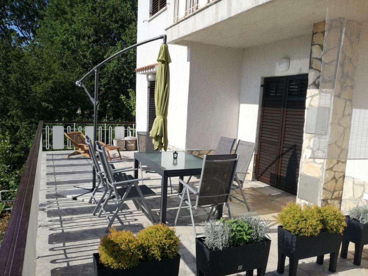 נייביצה Apartments Martina מראה חיצוני תמונה